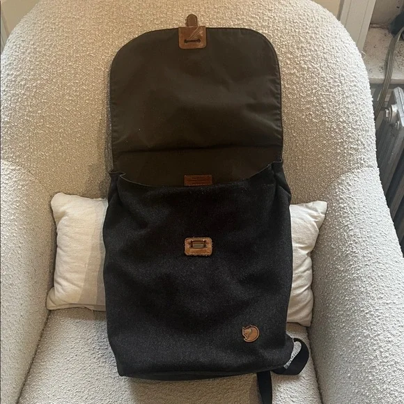 Fjallraven Felt Backpack - Picture 3 of 4